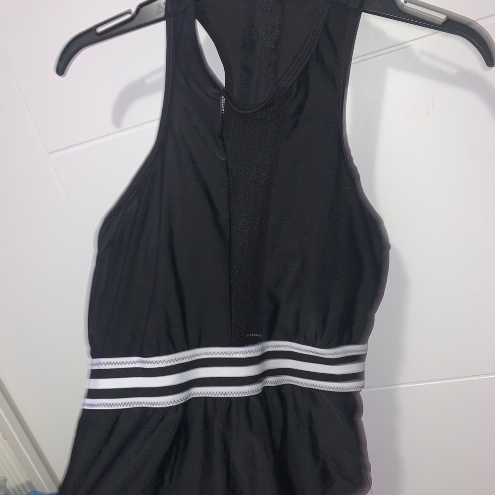 bathing suit - Picture 3 of 4